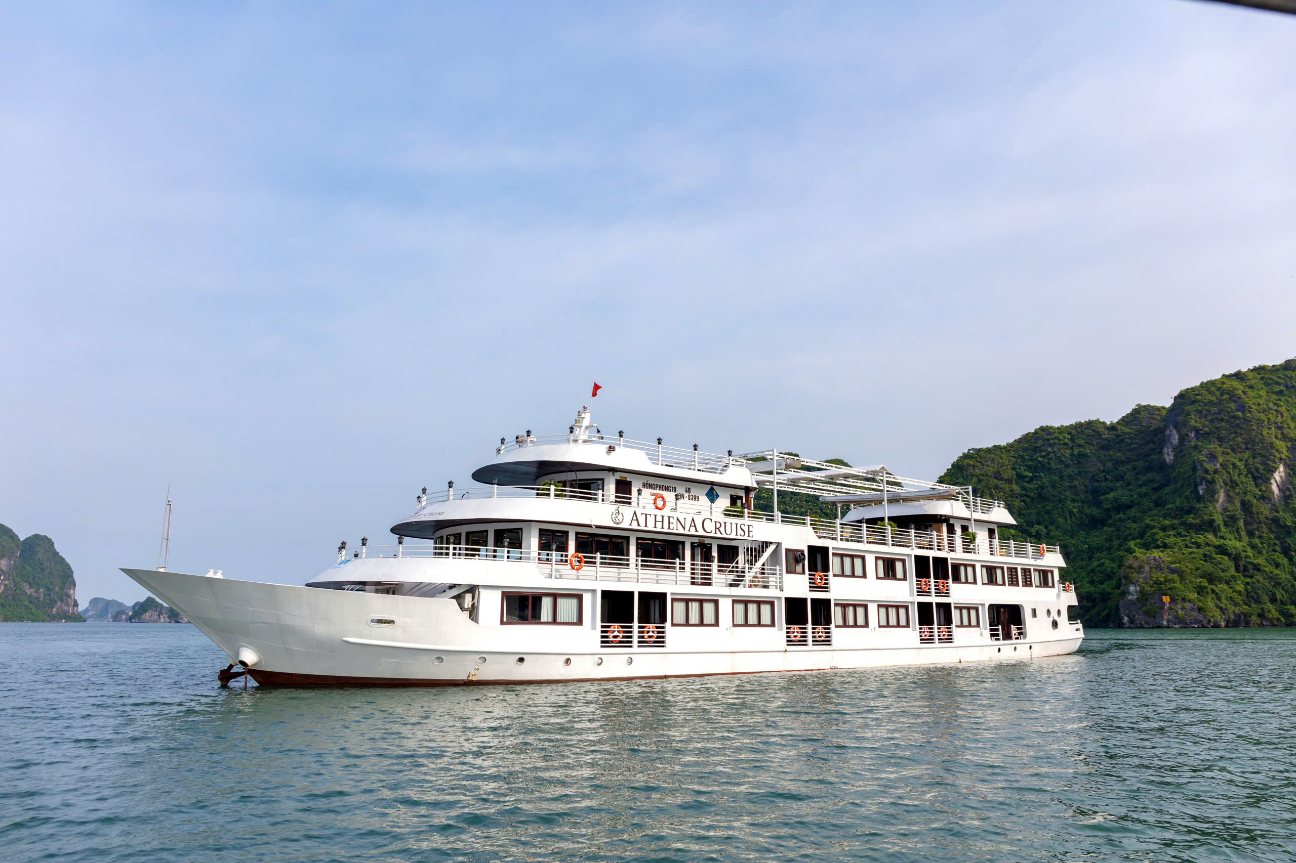 ATHENA LUXURY CRUISE 2 DAYS 1 NIGHT  -HA LONG BAY